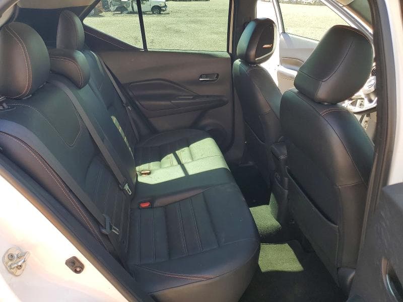 2019 NISSAN KICKS SR 10
