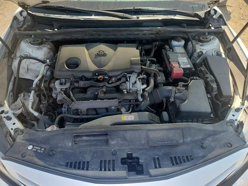 2020 TOYOTA CAMRY SE 11