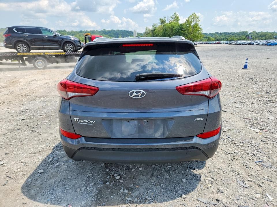 2017 HYUNDAI TUCSON SE 6