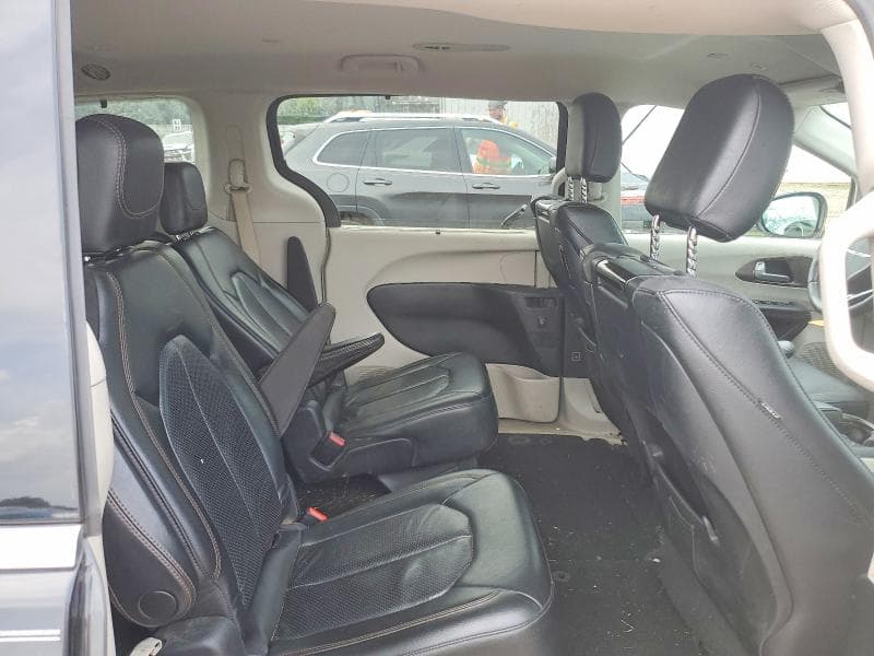 2018 CHRYSLER PACIFICA TOURING L PLUS 11