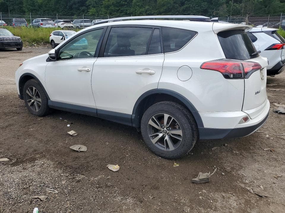 2017 TOYOTA RAV4 XLE 2