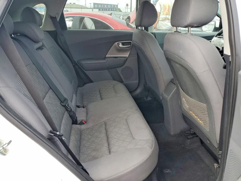2018 KIA NIRO LX 11