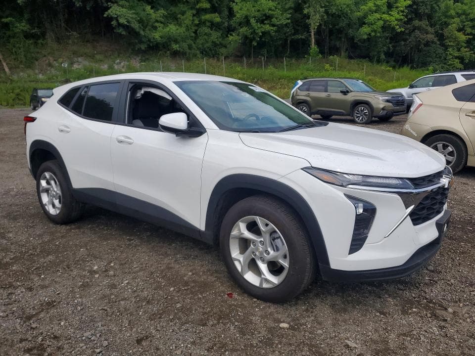 2026 CHEVROLET TRAX LS 4