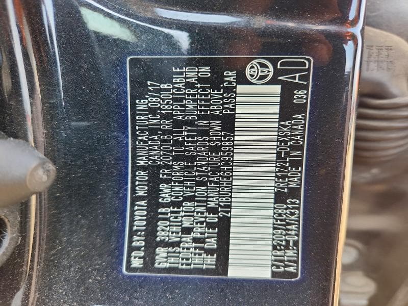 2017 TOYOTA COROLLA SE 12