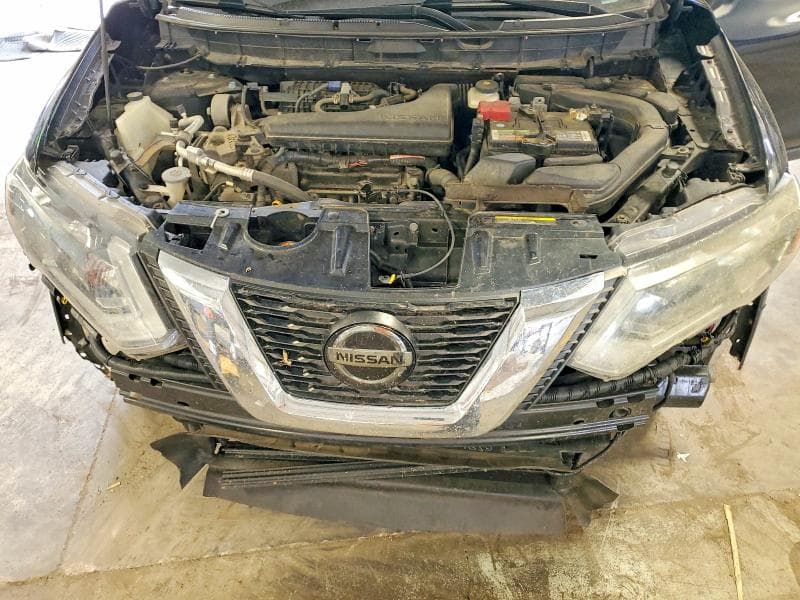 2018 NISSAN ROGUE S 11