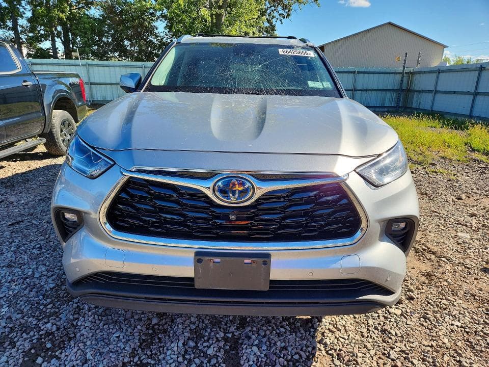 2023 TOYOTA HIGHLANDER HYBRID LIMITED 5