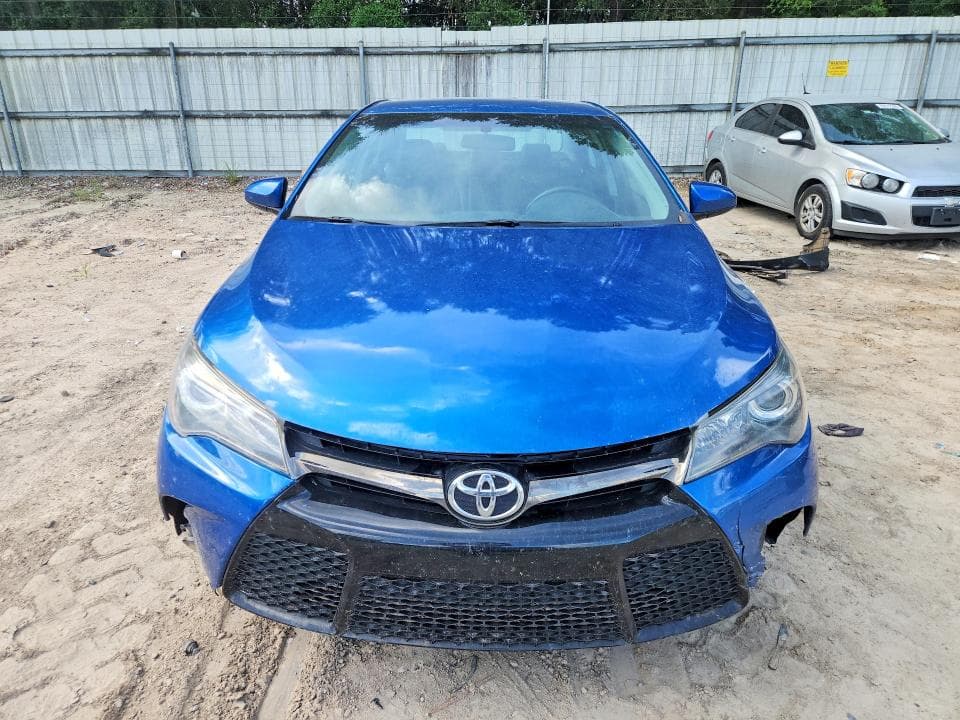 2017 TOYOTA CAMRY SE 5