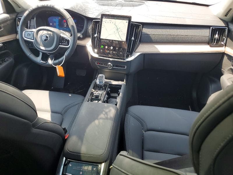 2025 VOLVO XC90 PLUS 8