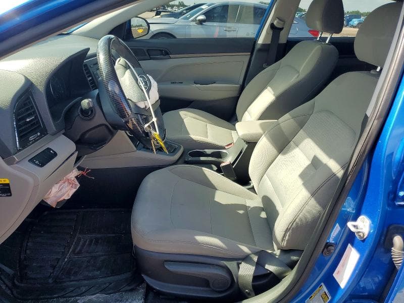 2017 HYUNDAI ELANTRA SE 7