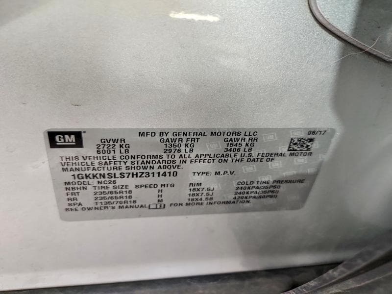 2017 GMC ACADIA SLE 13