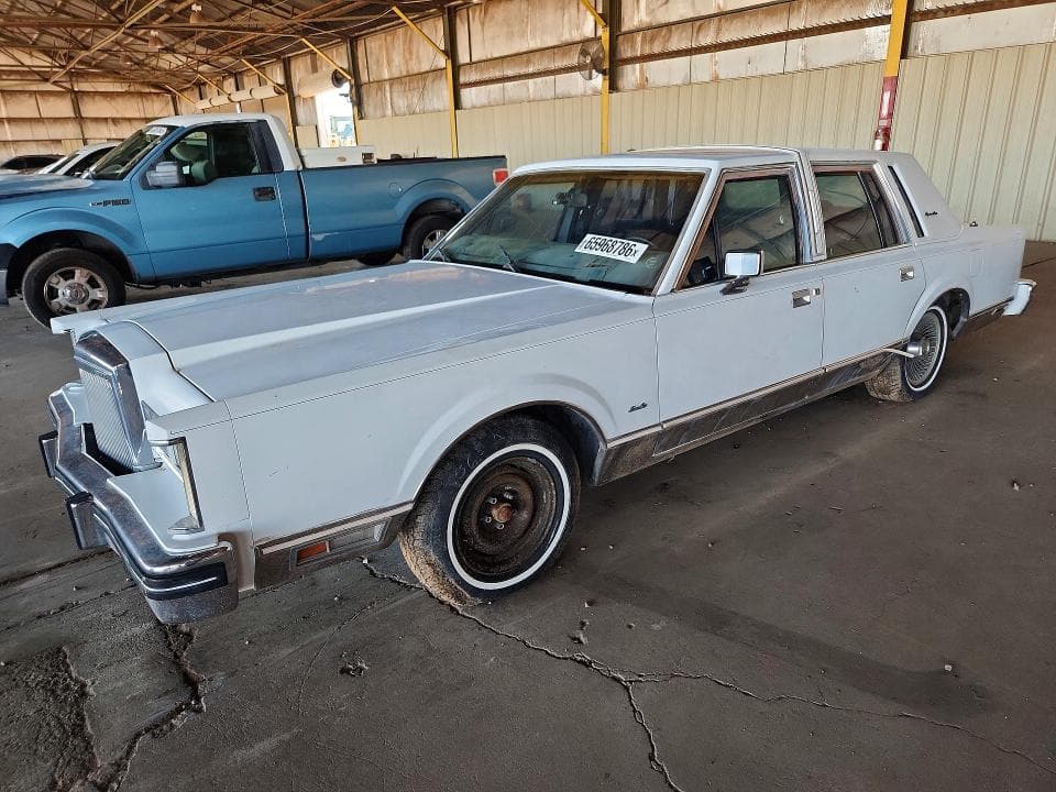 1984 LINCOLN TOWN CAR