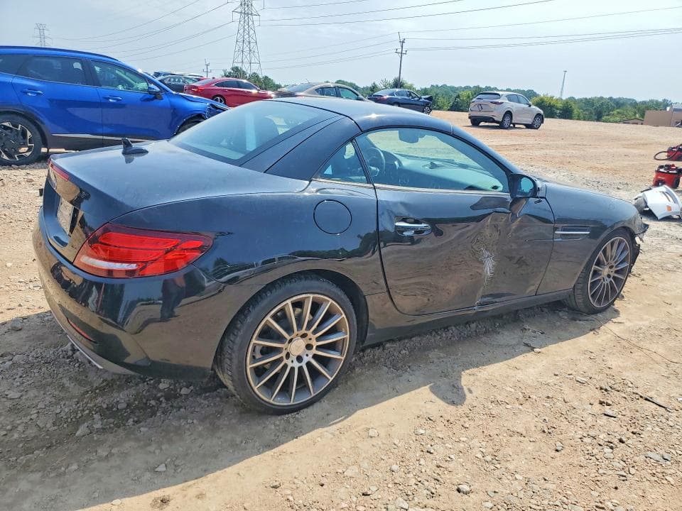 2017 MERCEDES-BENZ SLC 300 3