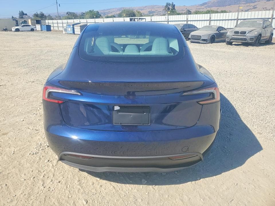 2026 TESLA MODEL 3 6