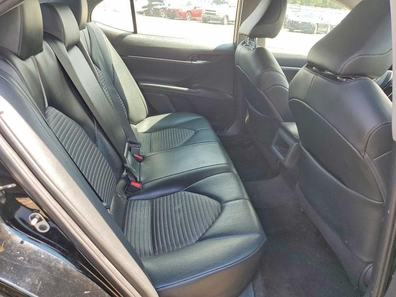 2021 TOYOTA CAMRY SE 10