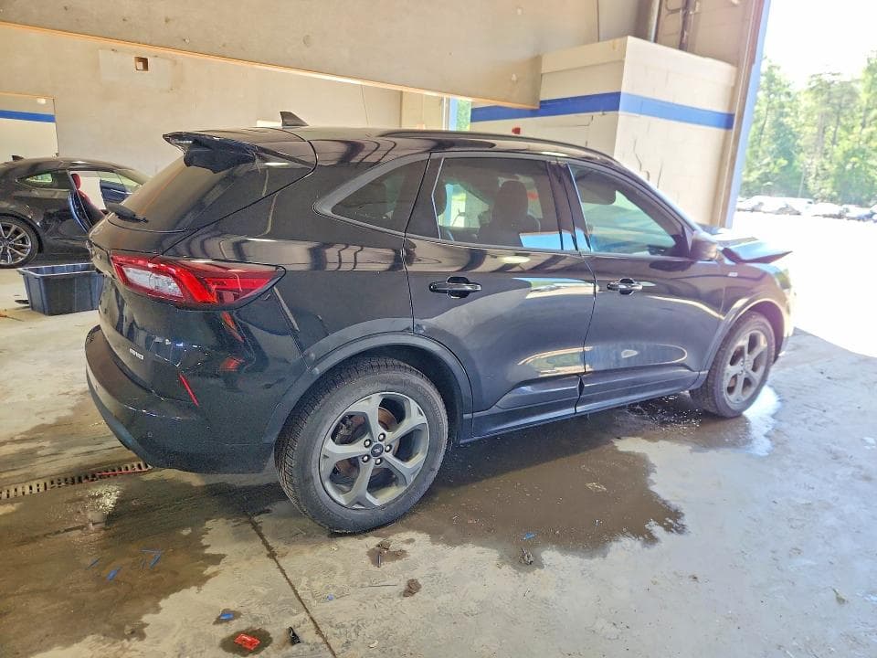 2024 FORD ESCAPE ST LINE 3