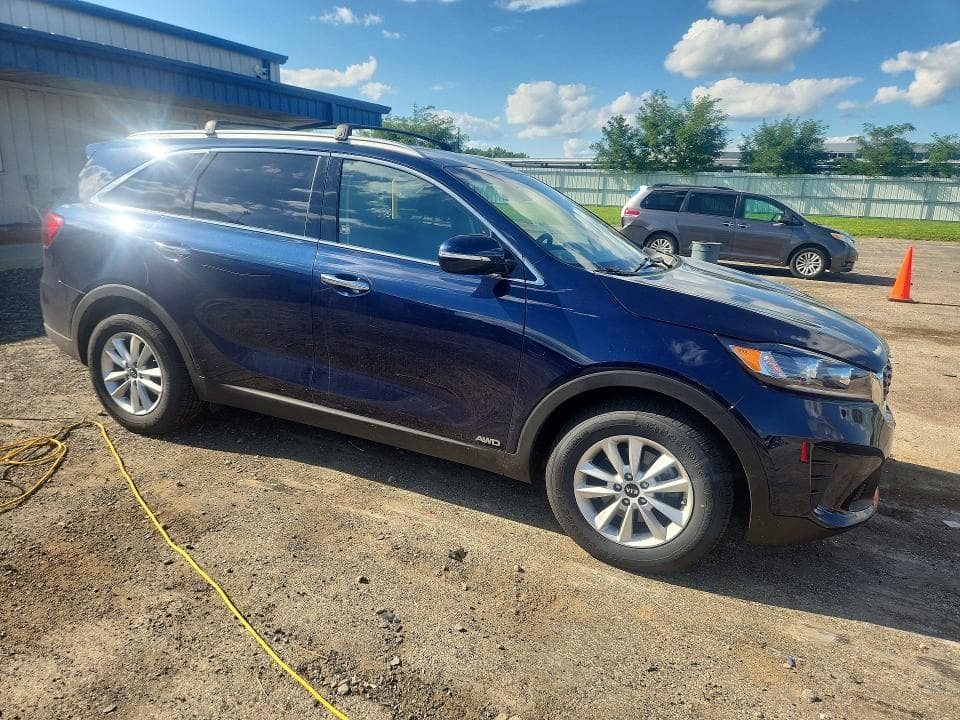 2019 KIA SORENTO LX V6 4