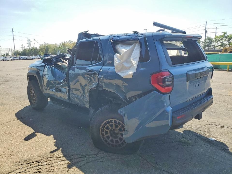 2026 TOYOTA 4RUNNER SR5 2