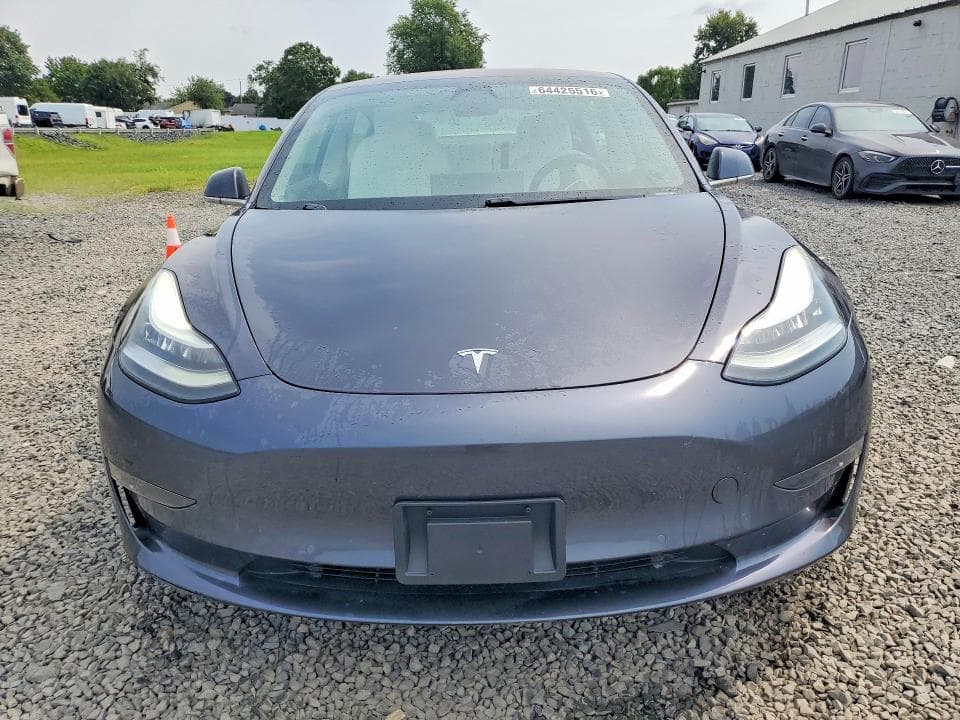 2018 TESLA MODEL 3 5