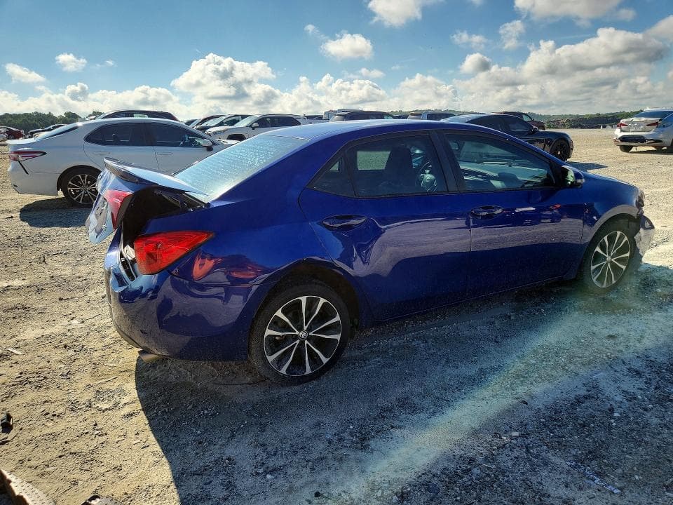 2018 TOYOTA COROLLA SE 3