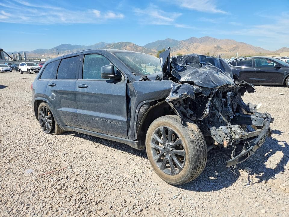 2018 JEEP GRAND CHEROKEE LAREDO 4