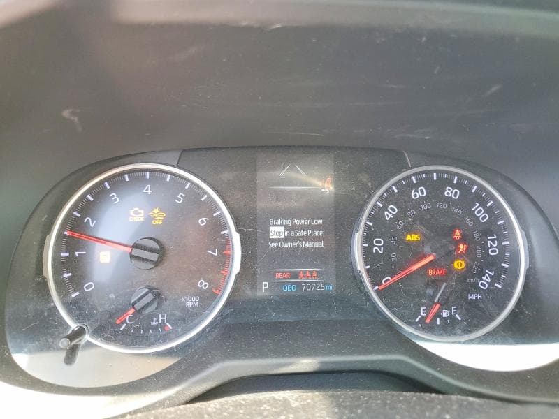 2021 TOYOTA RAV4 LE 9