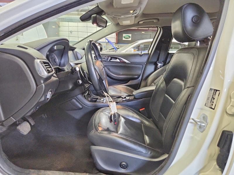 2017 INFINITI QX30 PREMIUM 7