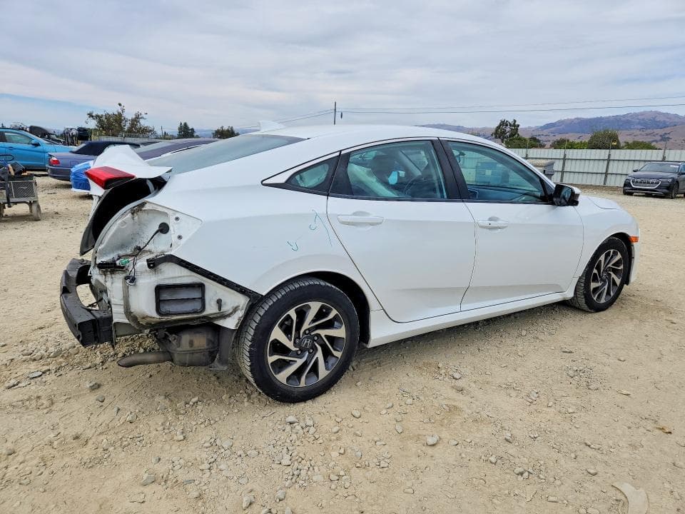 2018 HONDA CIVIC EX 3