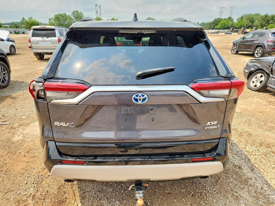 2019 TOYOTA RAV4 XSE 6