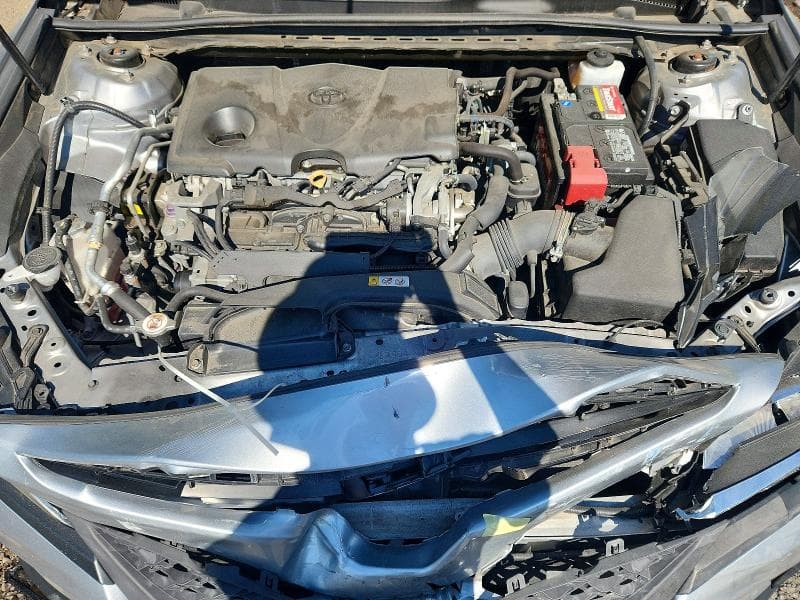 2018 TOYOTA CAMRY SE 11