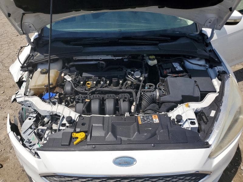 2017 FORD FOCUS SE 11