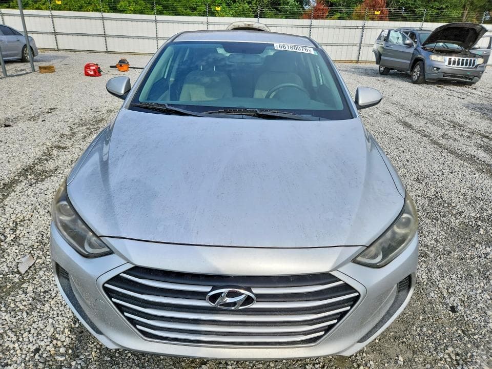 2018 HYUNDAI ELANTRA SE 5