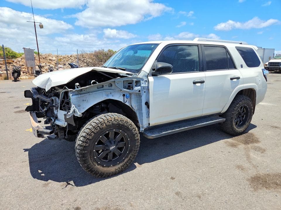 2019 TOYOTA 4RUNNER SR5 - 1