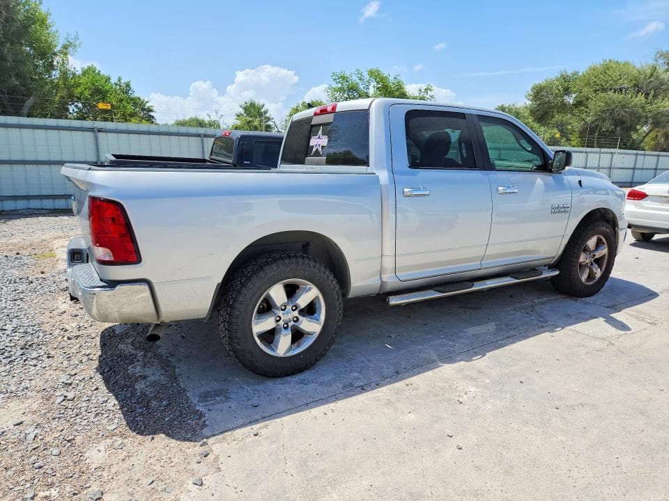 2017 RAM 1500 SLT 3