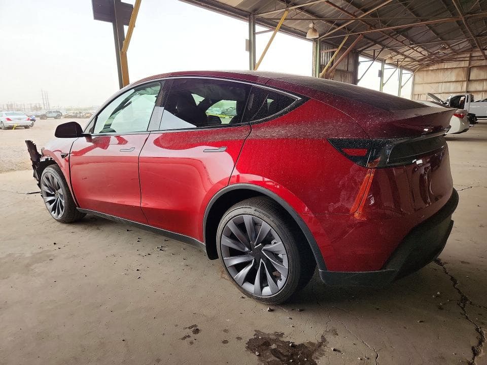 2026 TESLA MODEL Y 2