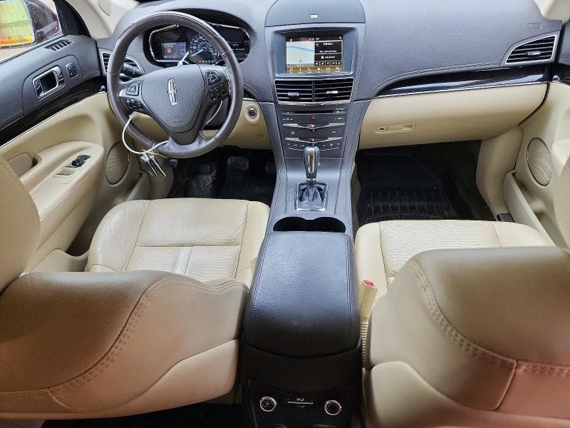 2018 LINCOLN MKT 8