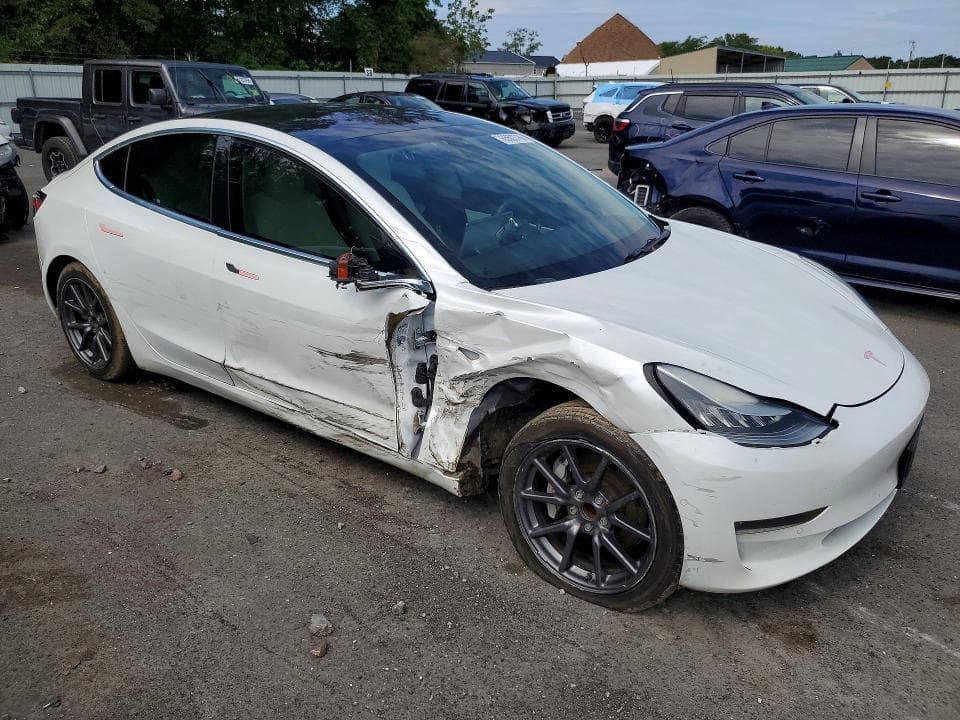2019 TESLA MODEL 3 4
