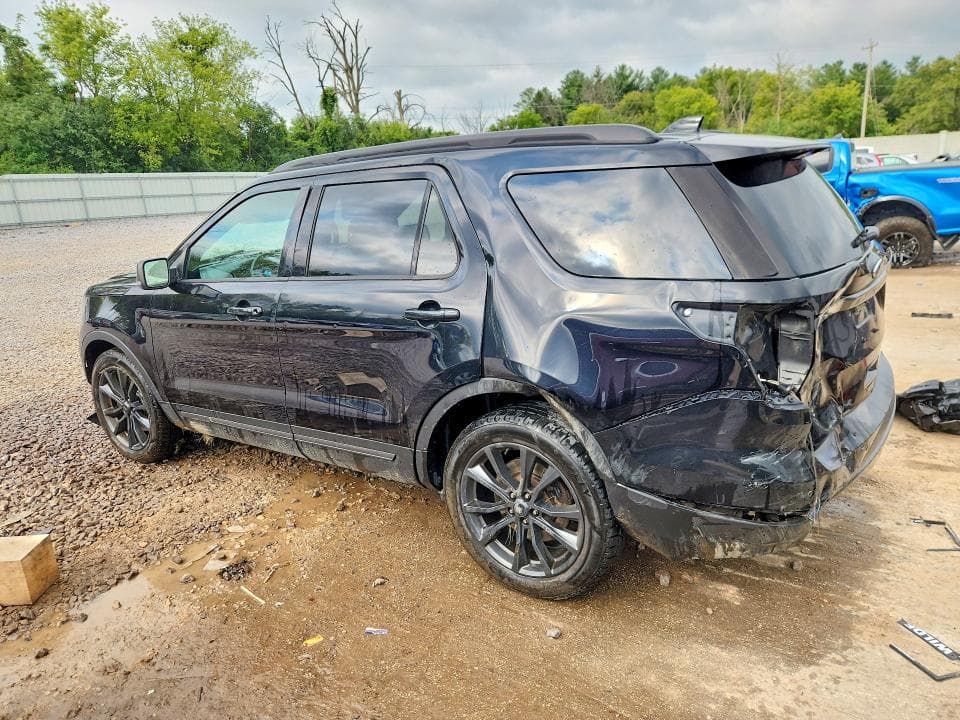 2017 FORD EXPLORER XLT 2
