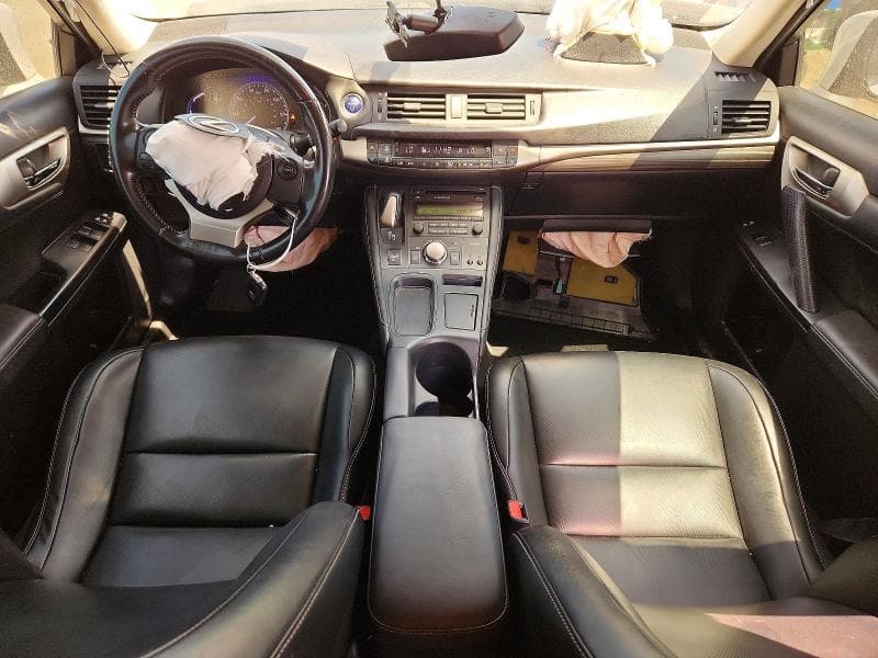2017 LEXUS CT 200 8