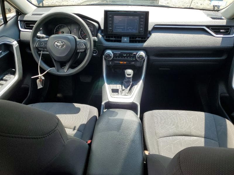 2019 TOYOTA RAV4 XLE 8