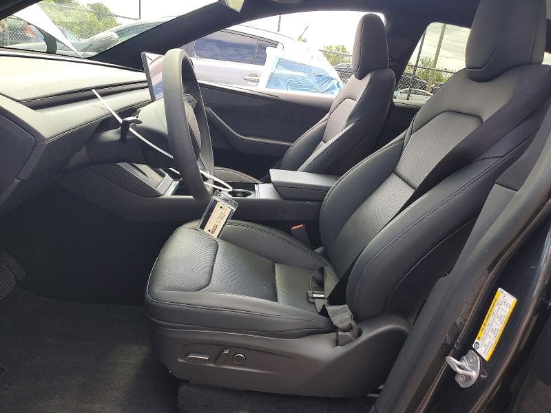 2026 TESLA MODEL Y 7