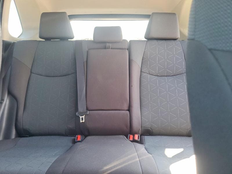 2025 TOYOTA RAV4 XLE 10