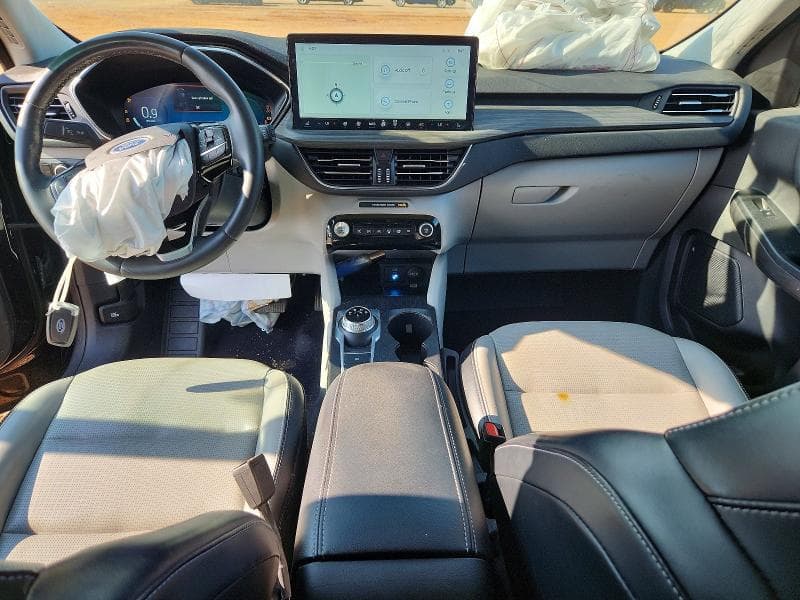 2023 FORD ESCAPE PLATINUM 8