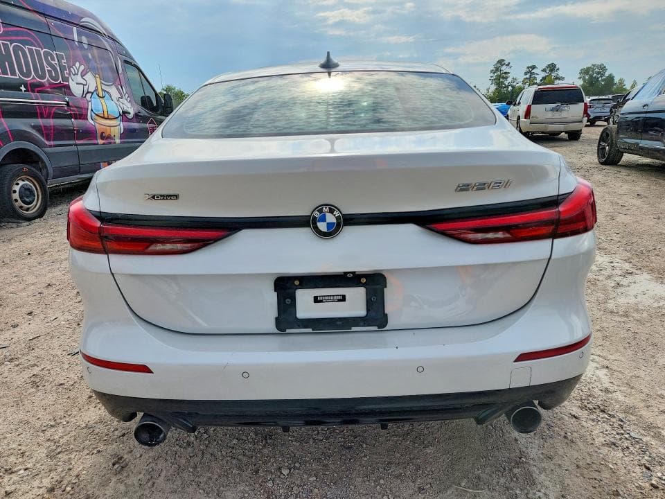 2021 BMW 228XI 6