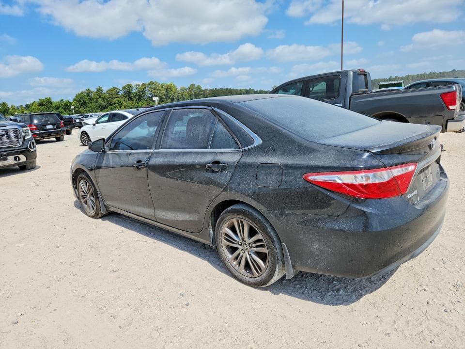 2017 TOYOTA CAMRY SE 2