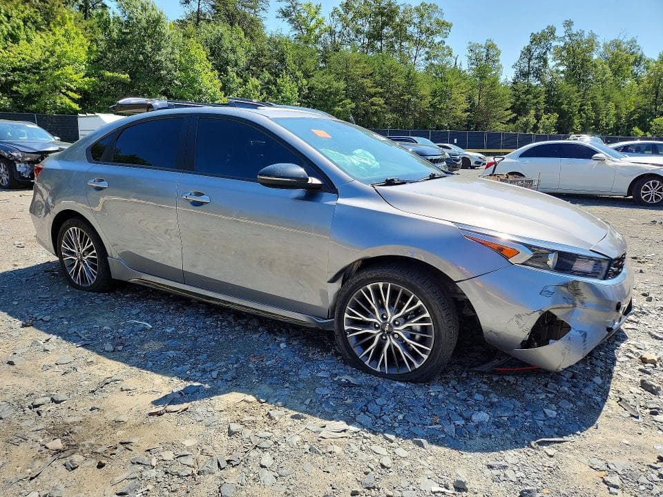 2023 KIA FORTE GT LINE 4