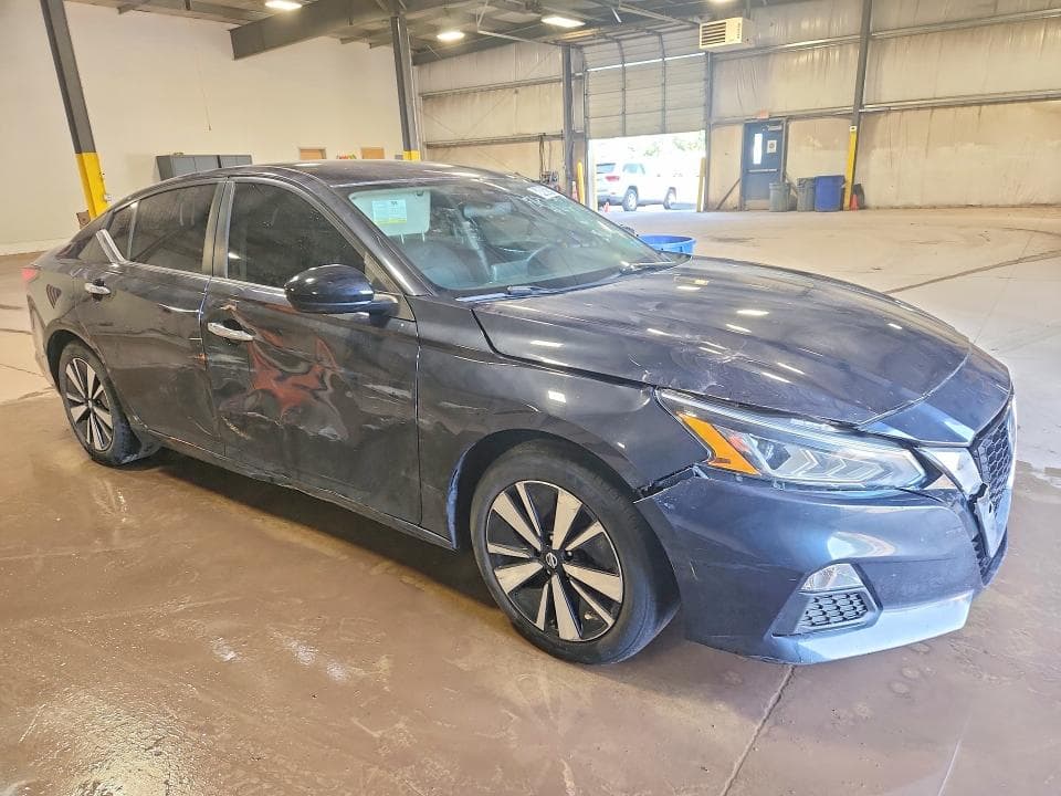 2021 NISSAN ALTIMA SV 4