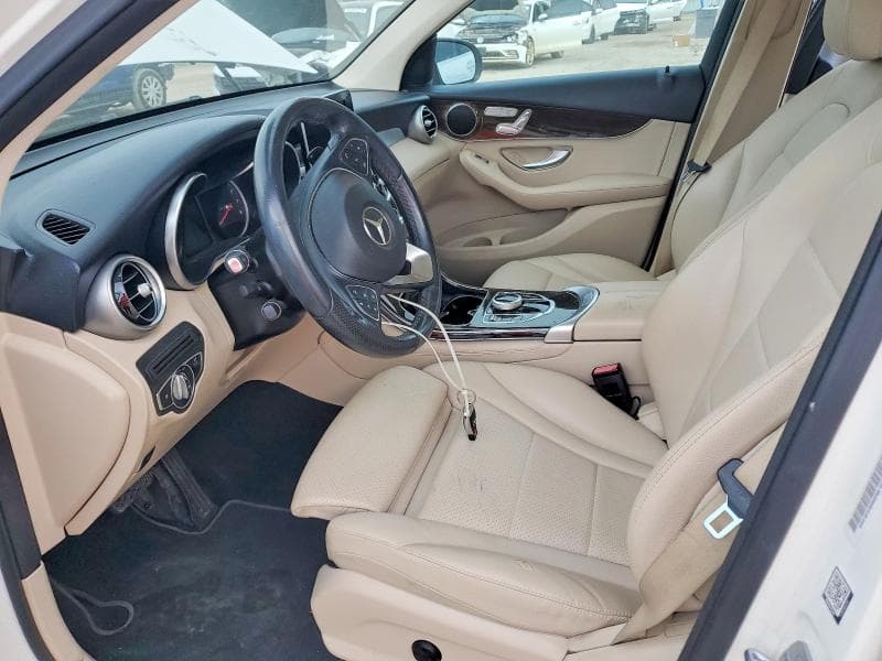 2019 MERCEDES-BENZ GLC 300 7