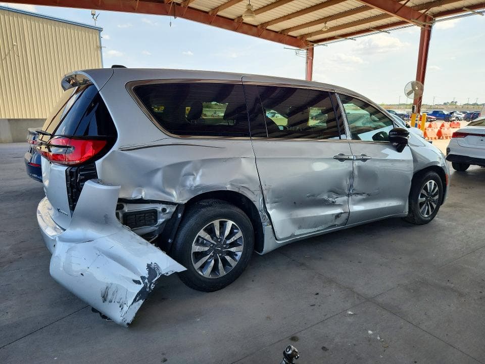 2024 CHRYSLER PACIFICA HYBRID SELECT 3