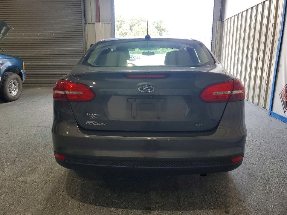 2017 FORD FOCUS SE 6