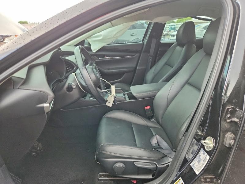 2021 MAZDA 3 SELECT 7